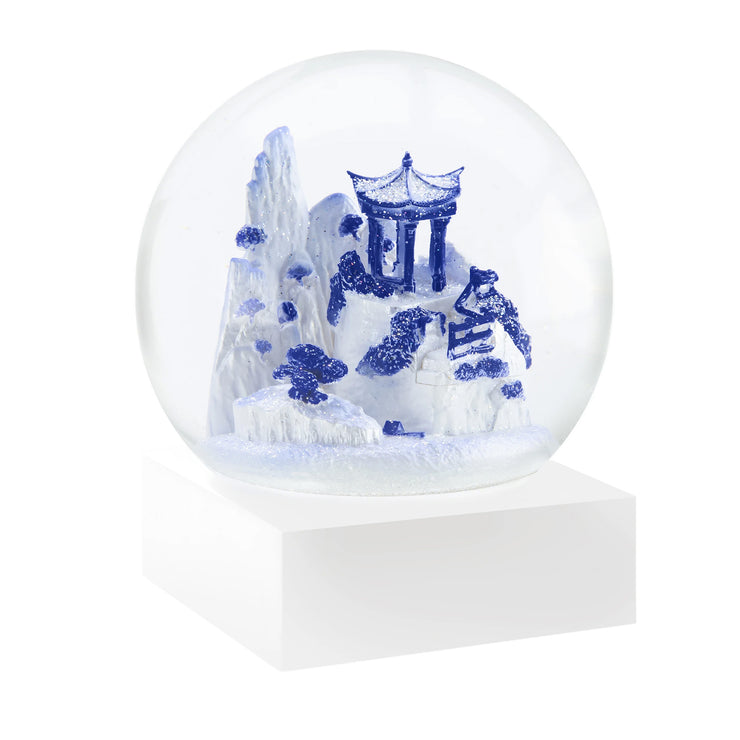 Blue Willow Cool Snow Globe by CoolSnowGlobes.